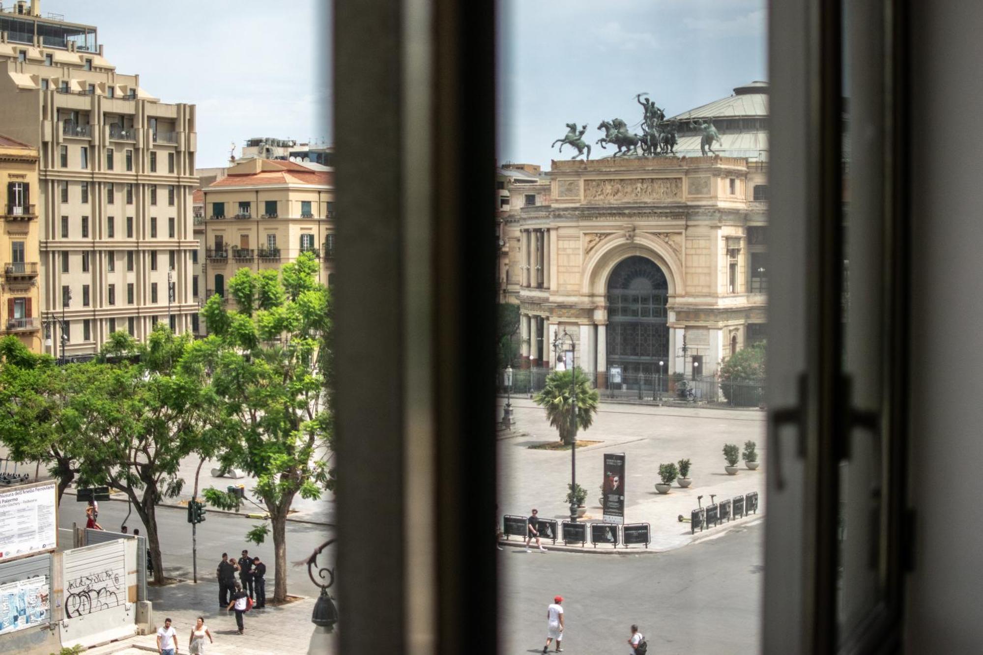 Politeama Crystal Rooms Palermo Exteriér fotografie